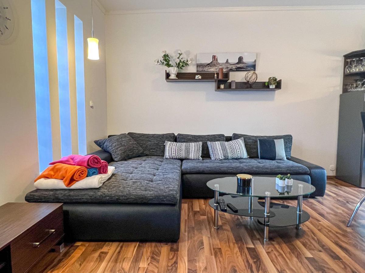 Sunnyside Apartmanhaz 잘라카로쉬 외부 사진